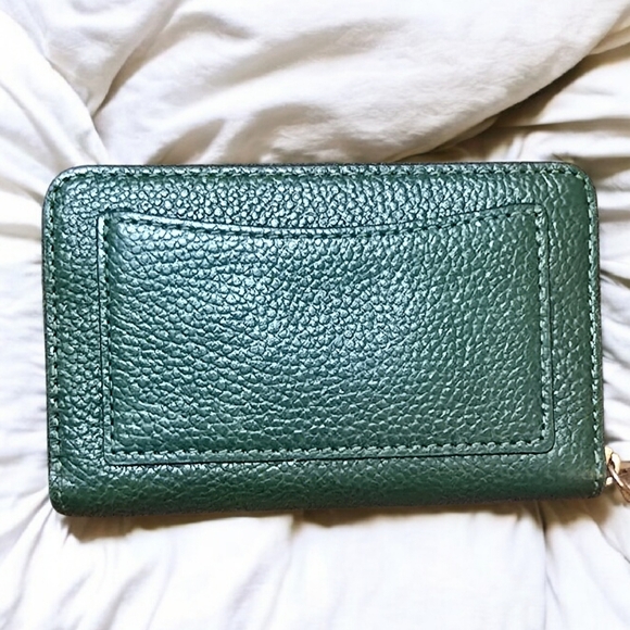 Would You Like To Win This Givy? - Picture 2 of 10